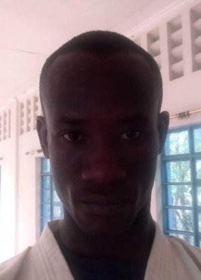 Felix, 27, Kenya, Kisumu