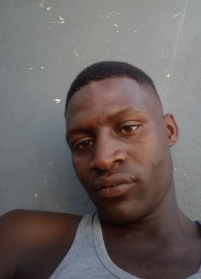 Uaroua, 29, Namibia, Windhoek