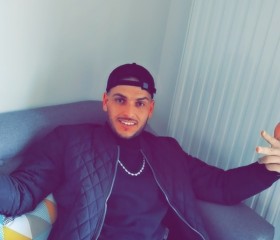 Fares, 30, Rennes