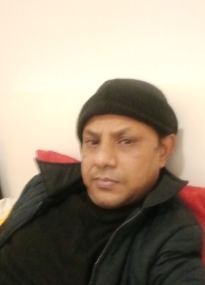 Mohiuddin, 41, Repubblica Italiana, Como