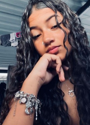 Sofia vitórias из Belford Roxo 26 лет