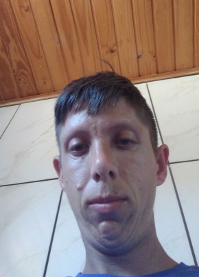 Erik из Irati 24 года