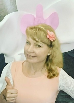 Еленочка, 47, Россия, Санкт-Петербург