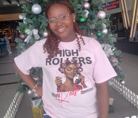 Lara, 18, Nelspruit