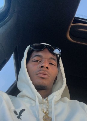 James, 20, United States of America, Summerville