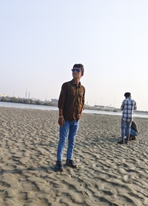 Dhaval, 18, India, Ahmedabad