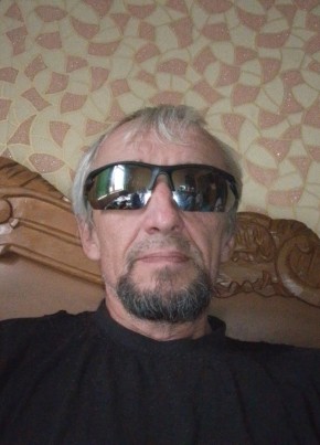 Андрей из Санкт-Петербурга 53 года