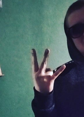Олег, 21, Украина, Киев
