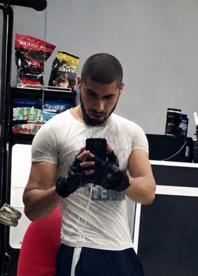 Youcef Ben из Tolga 32 года