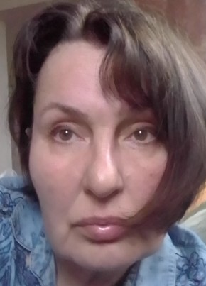 Юлия, 58, Россия, Санкт-Петербург