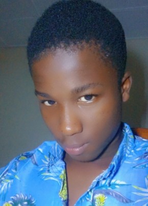 Emmanuel из Monrovia 18 лет