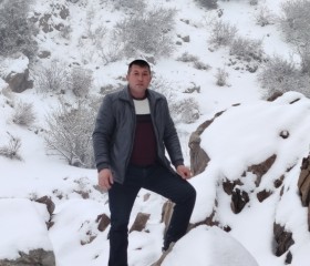 Salimzhon, 40, Beshariq