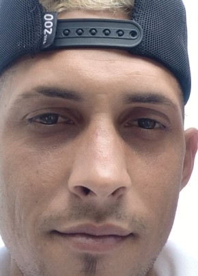 Carlos из La Habana 29 лет