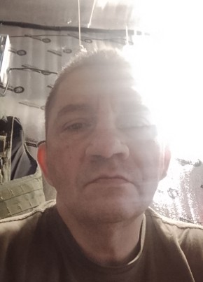Максим из Кингисеппа 47 лет