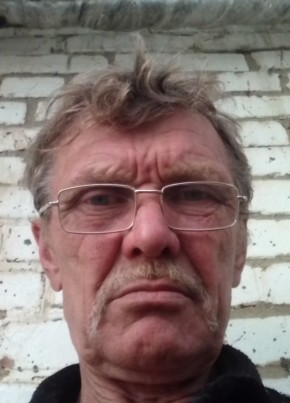 Владимир, 64, Россия, Холмская