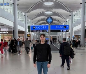 Aziz, 21, Belgrade