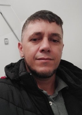 Richard, 44, République Française, Saint-Germain-en-Laye