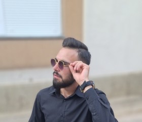 Eşref, 24, Strumica