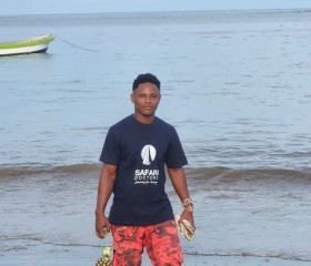 Cyrus, 25, Lamu