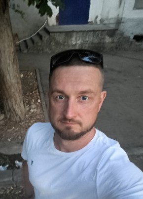 Вадим из Севастополи 42 года