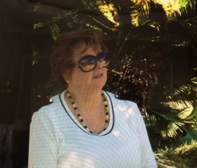 Татьяна Лавренюк, 70 лет, Cannes