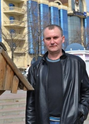 Олег, 52, Россия, Ростов-на-Дону