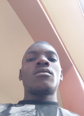 Martin Agaba из Masindi 21 год