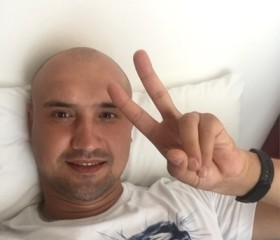 Maksim, 37, Moscow