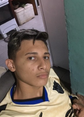 Eduardo Costa из Manáos 18 лет