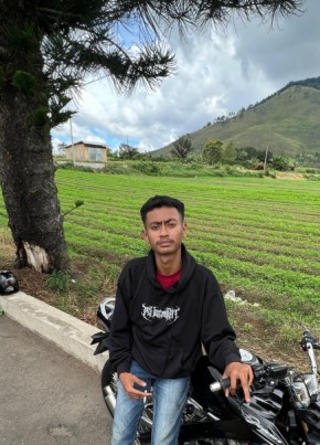 Wira из Djakarta 21 год