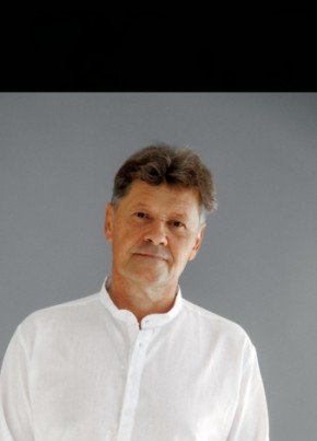 Андрей из Саратова 57 лет