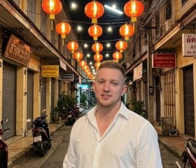 Kostya, 30, London