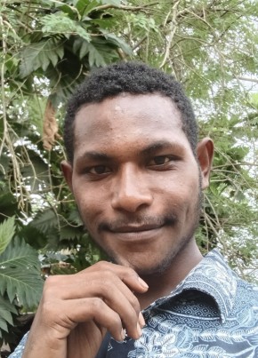 Steven из Port Moresby 18 лет