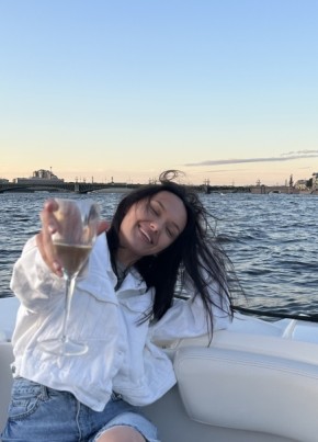 Элина, 22, Россия, Санкт-Петербург