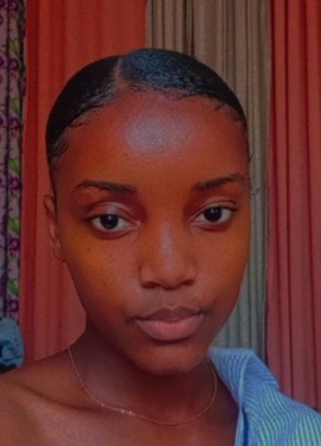 Shelsia Salvador, 20, República de Angola, Loanda