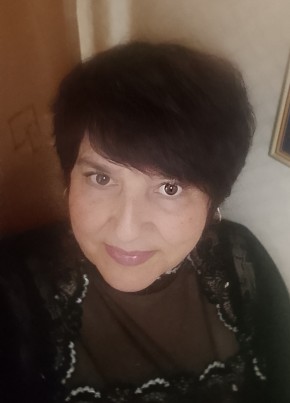 Ирина из Волхова 68 лет