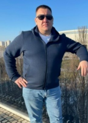 Сергей из Саратова 49 лет