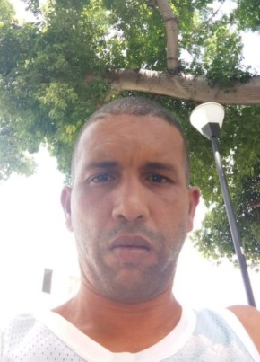 Joel Sánchez, 47, República de Cuba, La Habana