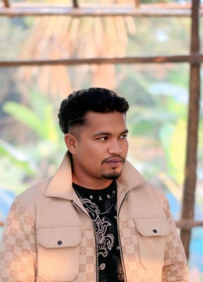 Somrat из রাজশাহী 25 лет