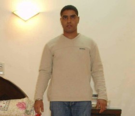 mokhtar, 37, Qina