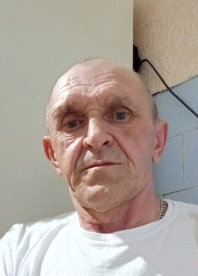 Олег из Мензелинска 60 лет