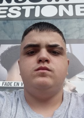 ARDA KANAÇ из Villa Cortese 19 лет