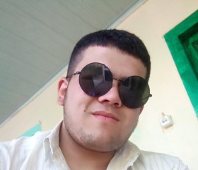 Ibragim, 21, Khujand