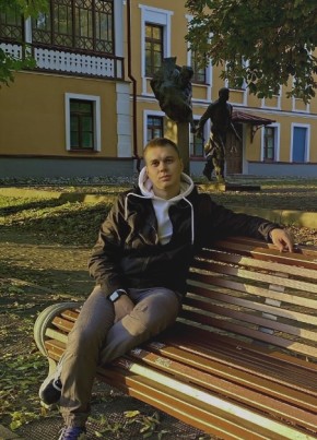 Павел из Черногорска 35 лет