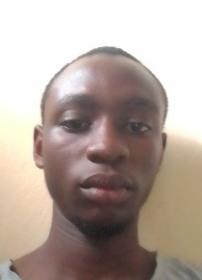 Traves из Dar es Salaam 20 лет