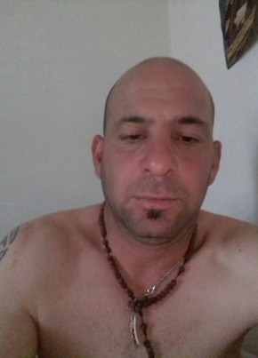 Francesco, 44, Repubblica Italiana, Crotone