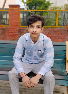 Anmol Shrama, 18, India, Charkhi Dādri