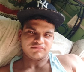 Carlos, 20, Manaus
