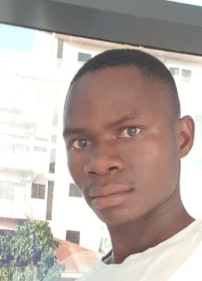 Edson из Mwanza 29 лет