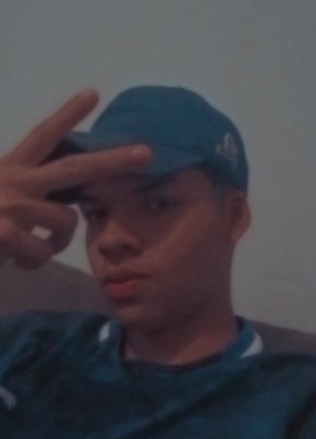 Vitor, 23, República Federativa do Brasil, Arujá